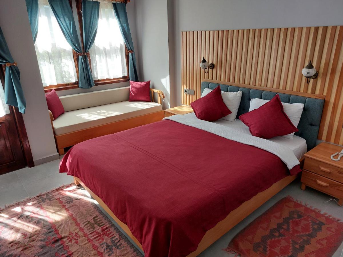 Nerissa Hotel Cirali Bagian luar foto